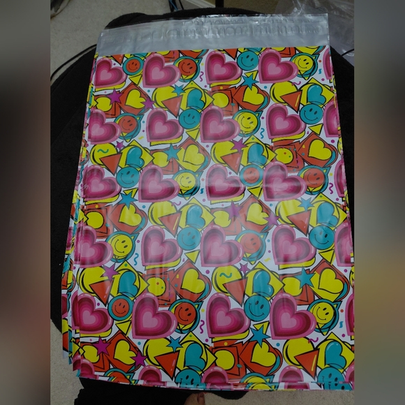 NWT - 15ct. 14.5x19 Polymailers Hearts/Smileys Random Thank You Cards/Stickerd - Picture 4 of 4